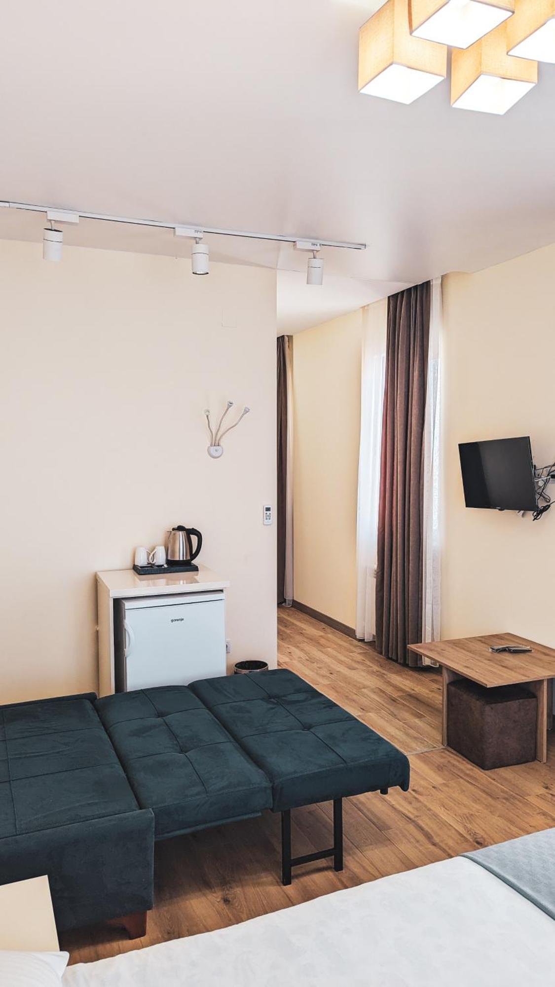 Gg Aparthotel Batumi Exteriör bild