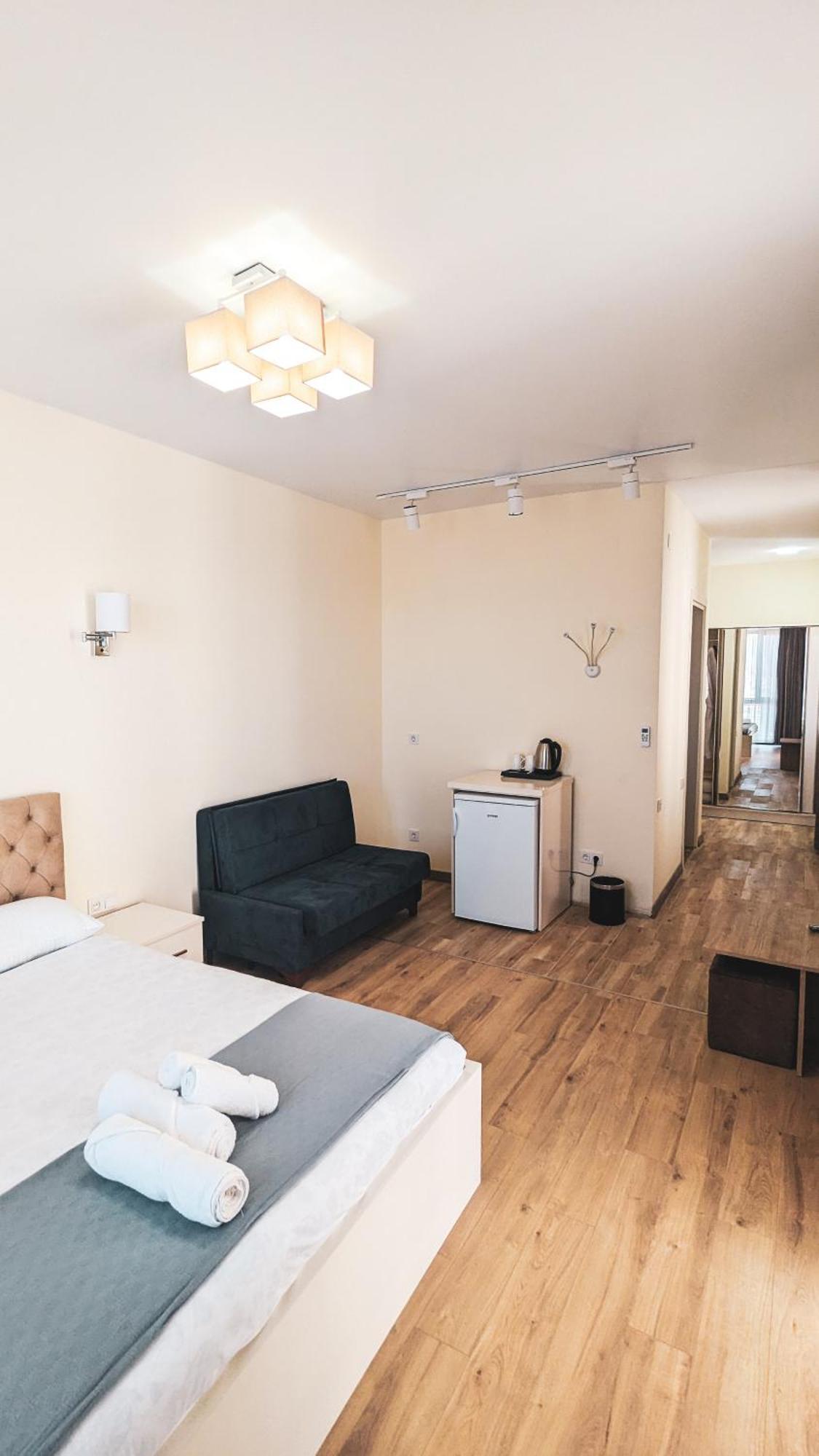 Gg Aparthotel Batumi Exteriör bild
