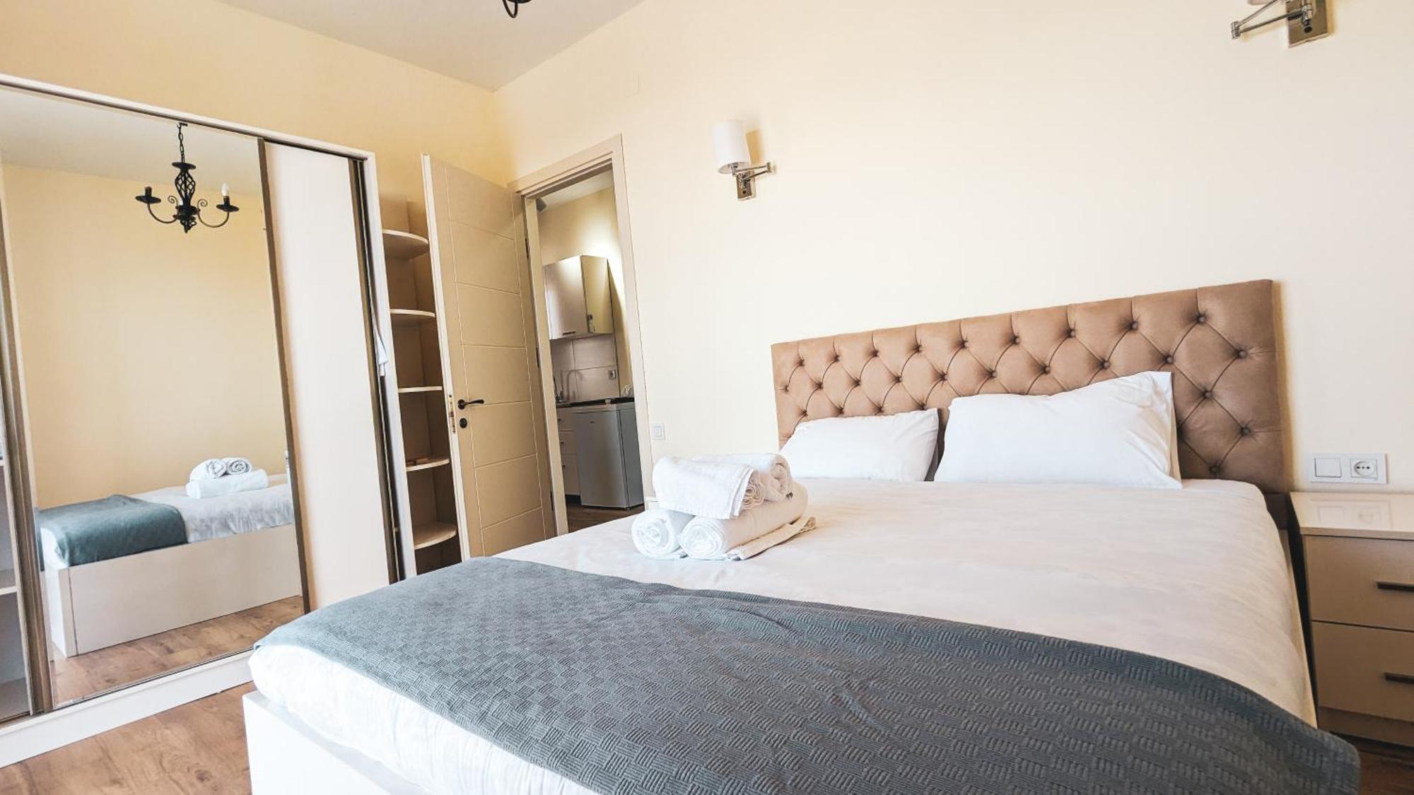 Gg Aparthotel Batumi Exteriör bild