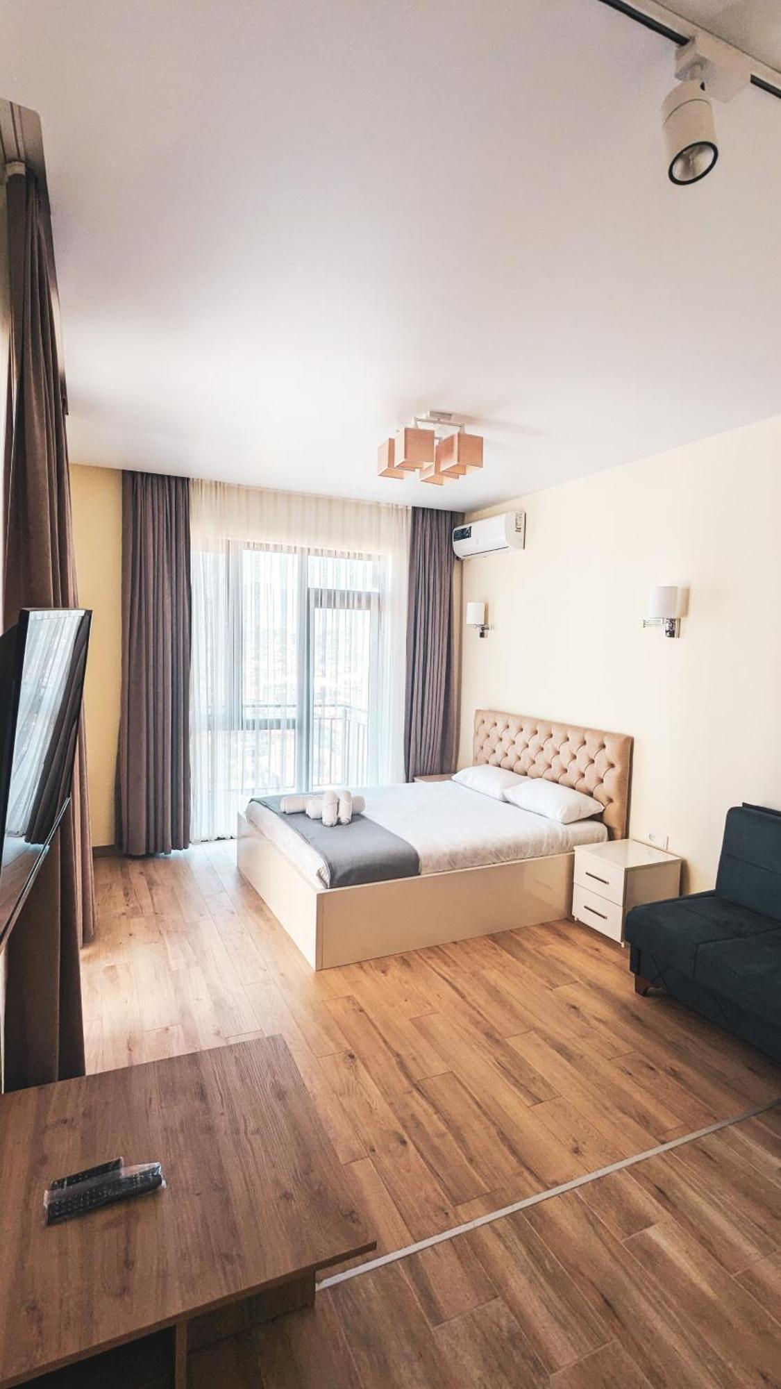 Gg Aparthotel Batumi Exteriör bild