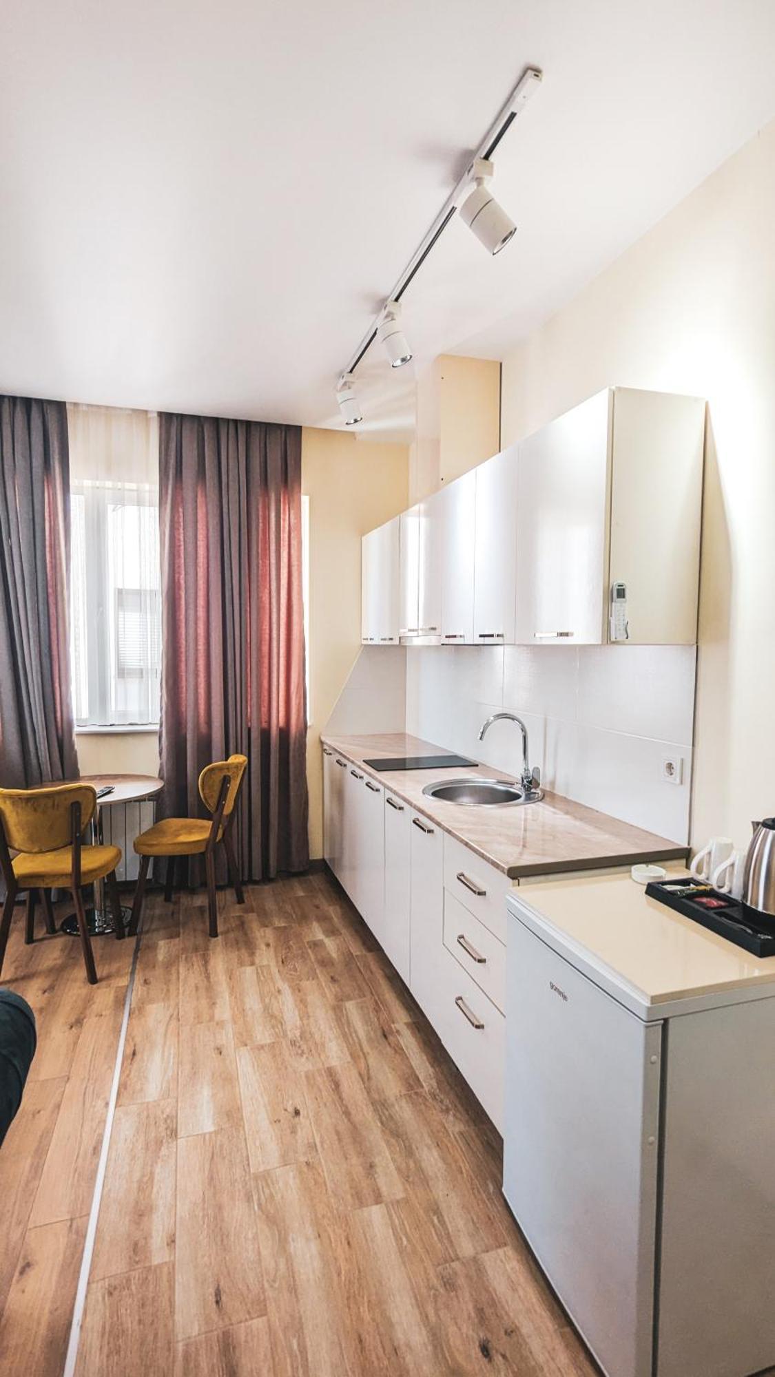 Gg Aparthotel Batumi Exteriör bild