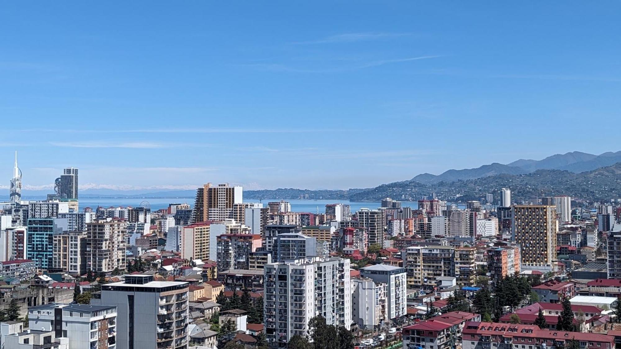 Gg Aparthotel Batumi Exteriör bild